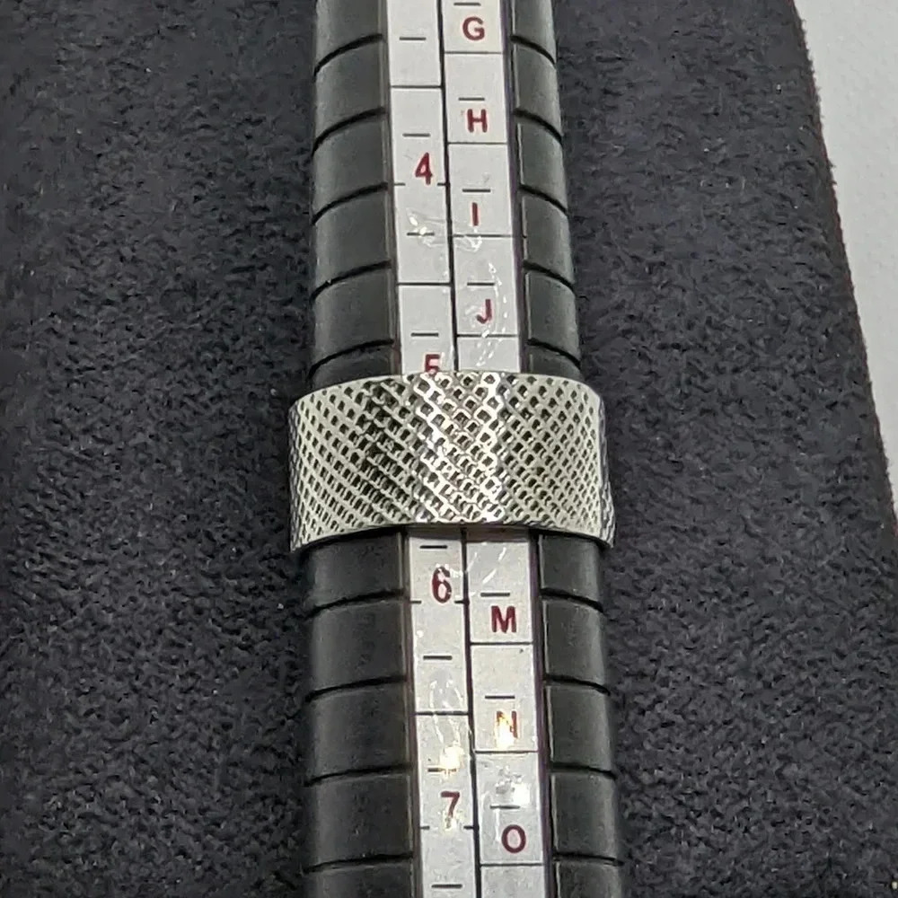 Large band ring - Picture 4 of 4